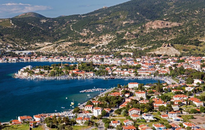 ESKİ FOÇA-KOZBEYLİ…